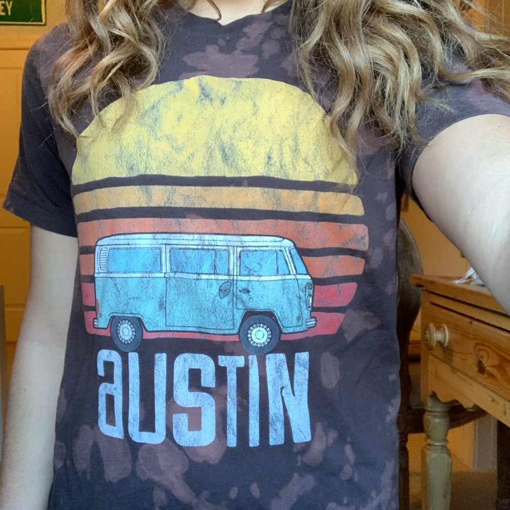 Retro bleached Austin, TX tee!
